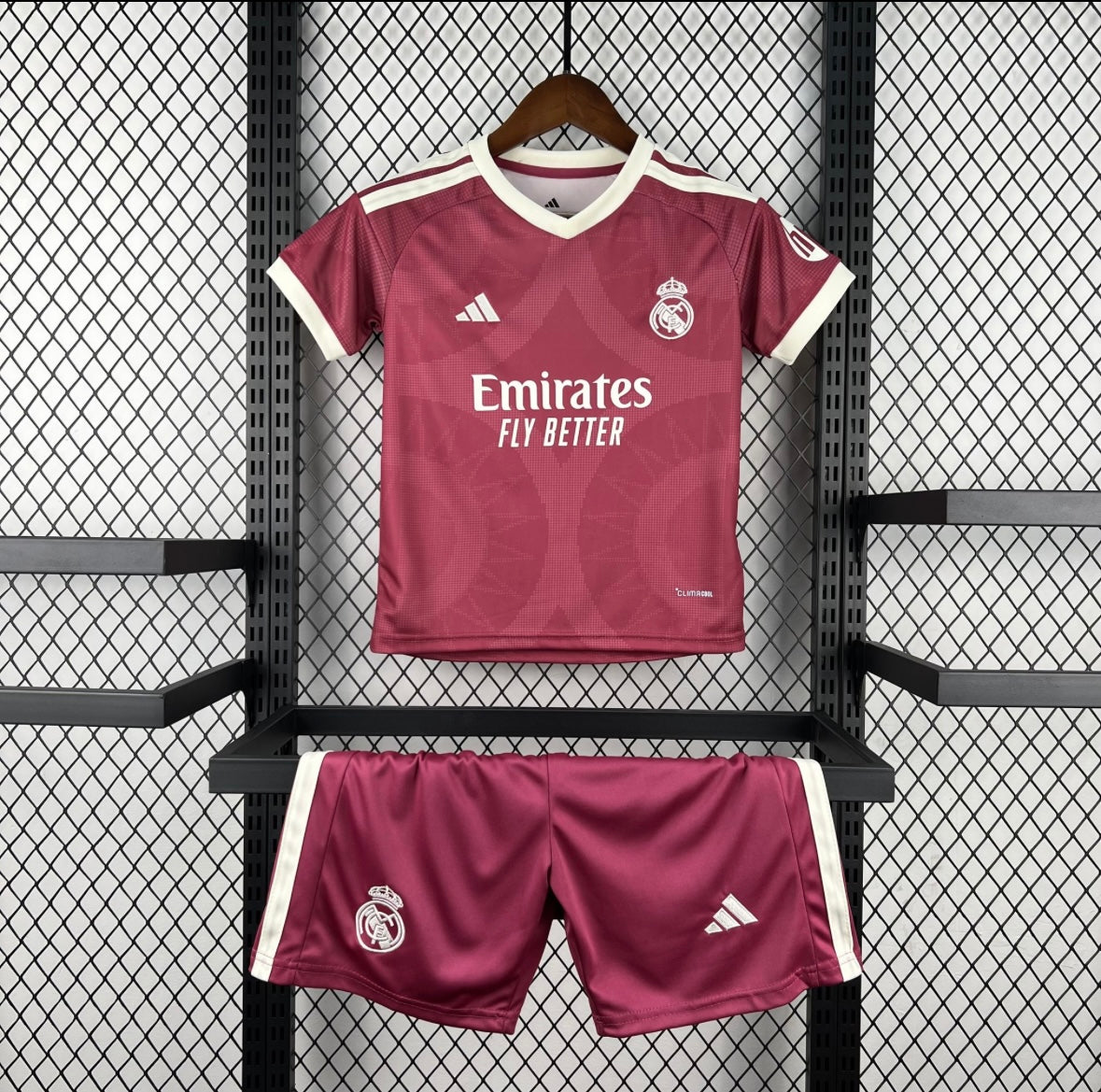 Kit Enfant Réal Madrid Extérieur 26-27