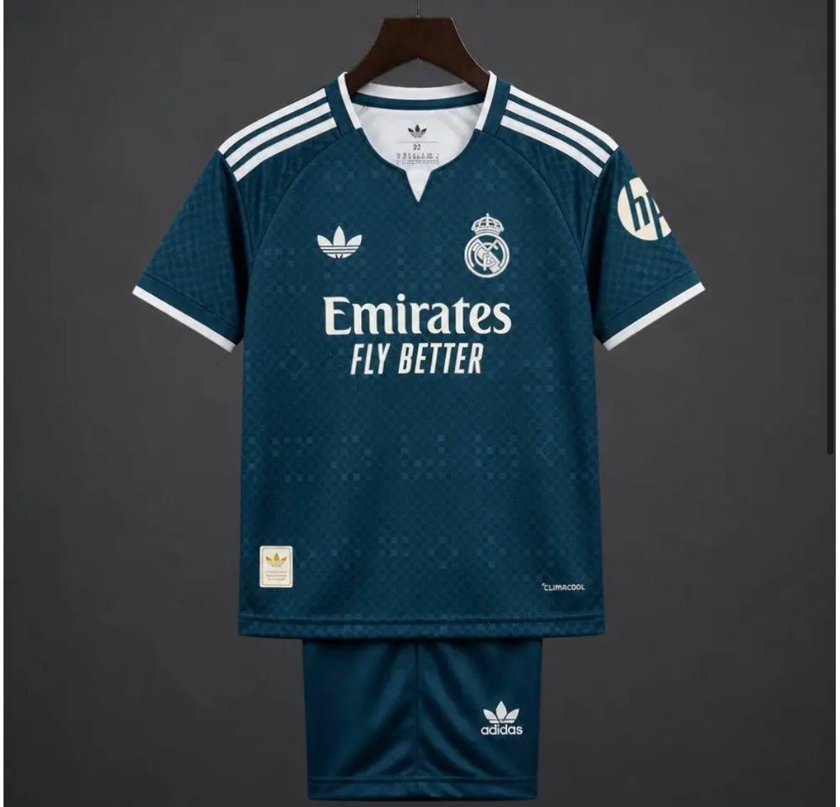 Kit Réal Madrid Extérieur 26-27
